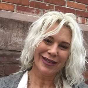 Meet your Posher, Suzanne